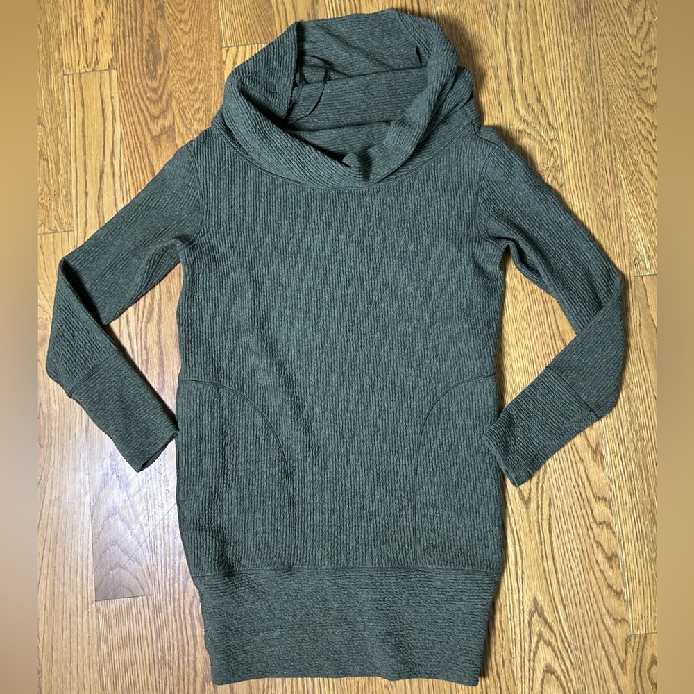 LULULEMON Heathered Dark Olive Green Along The‎ Way Dress